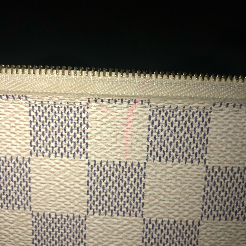 Damier Azur Neverfull Pouch Wristlet - Picture 4 of 8